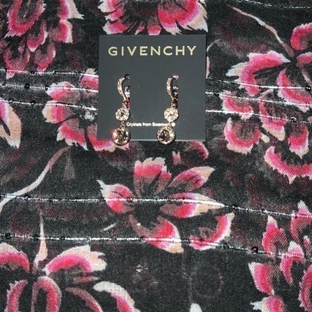 Givenchy crystals from Swarovski Earrings - Picture 4 of 9